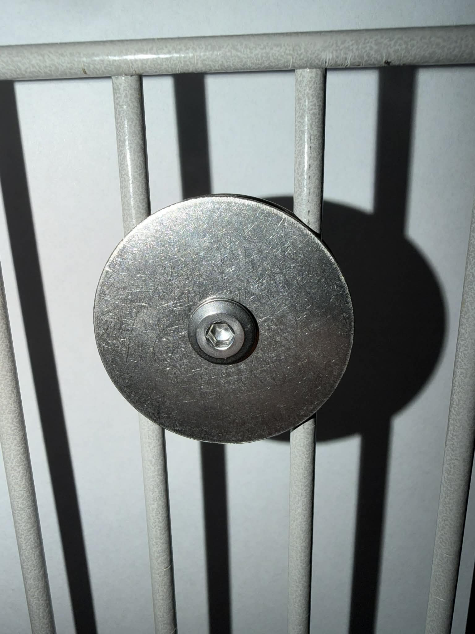 bescherm je tralies van je papegaaien kooi